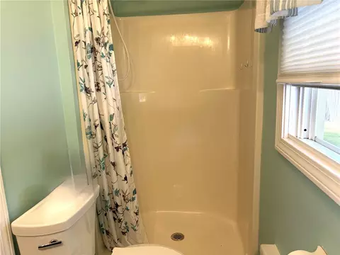 Bath - 103 Darrow Dr, Warwick, RI 02886 photo 2 of 2