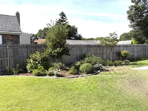 Exterior - 103 Darrow Dr, Warwick, RI 02886 photo 11 of 19