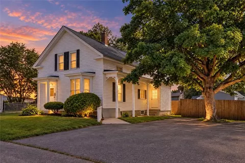 11 Faith St, East Providence, RI 02914