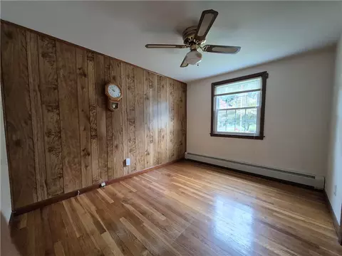 Bedroom - 86 Marshall Cir, Coventry, RI 02816 photo 1 of 4