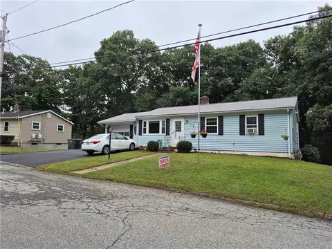 Exterior - 86 Marshall Cir, Coventry, RI 02816 photo 3 of 6