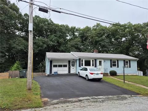 Exterior - 86 Marshall Cir, Coventry, RI 02816 photo 2 of 6