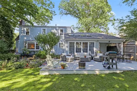 10 Milton Rd, Barrington, RI 02806