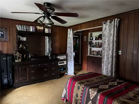 Bedroom - 18 Leslie Rd, Warwick, RI 02888 photo 1 of 3