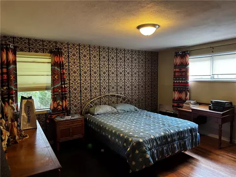 Bedroom - 18 Leslie Rd, Warwick, RI 02888 photo 3 of 3