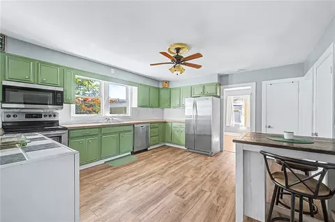 Kitchen - 78 Newbury Ave, Woonsocket, RI 02895 photo 4 of 5