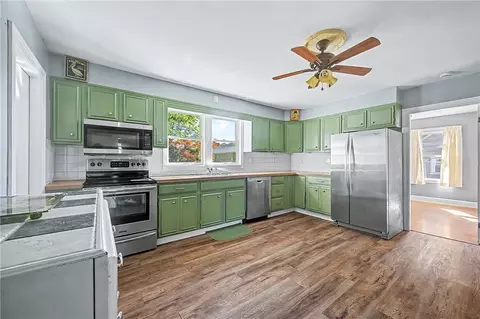 Kitchen - 78 Newbury Ave, Woonsocket, RI 02895 photo 3 of 5