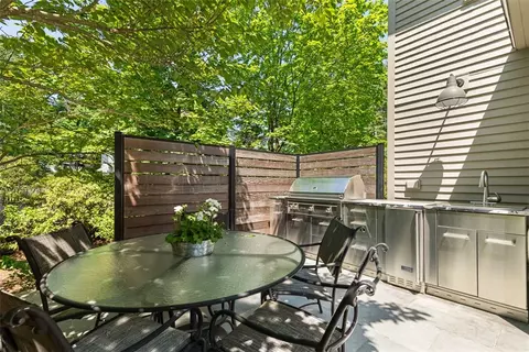 Exterior - 10 Pine Rd, Sharon, MA 02067 photo 9 of 10