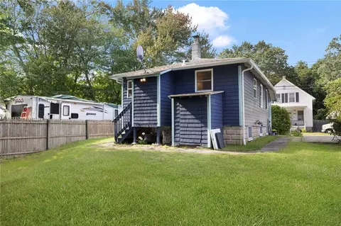Exterior - 86 Oakside St, Warwick, RI 02889 photo 6 of 12