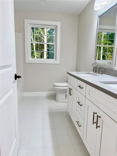 Bath - 11 Harmony Ln, Exeter, RI 02822 photo 3 of 3