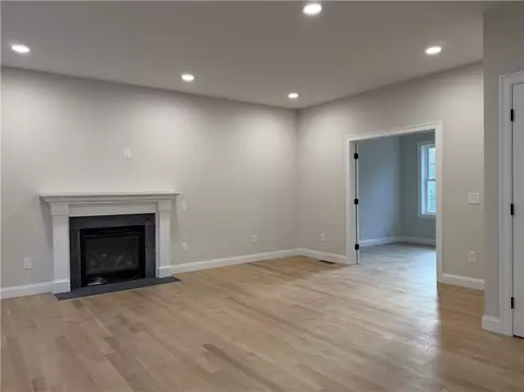 Living - 11 Harmony Ln, Exeter, RI 02822 photo 2 of 3