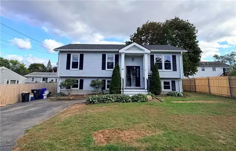 25 Sadler St, North Providence, RI 02911
