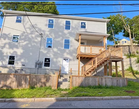 132 Elm St, Woonsocket, RI 02895 photo 2