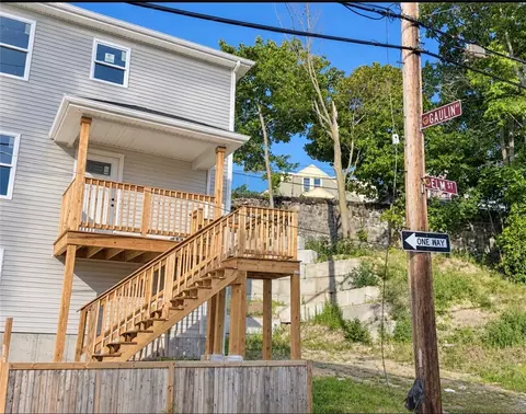 132 Elm St, Woonsocket, RI 02895 photo 4