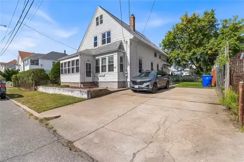 116 Webster St, Pawtucket, RI 02861
