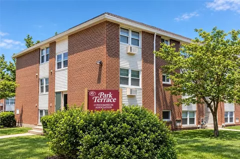 76 Park St #6, Pawtucket, RI 02860