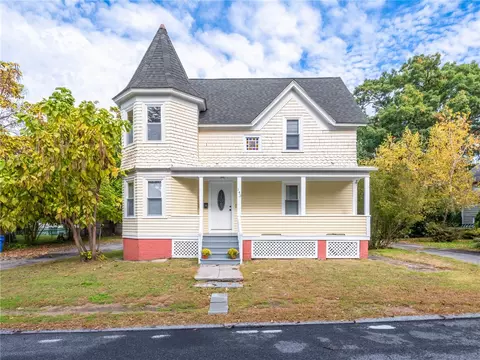 143 Blackamore Ave, Cranston, RI 02910