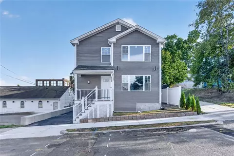 126 Johnson St, Providence, RI 02905