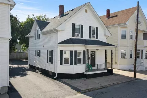51 Barrows St, Providence, RI 02909