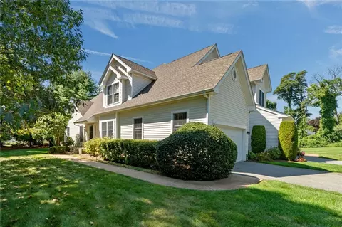 45 Deep Meadow Ln #45, East Greenwich, RI 02818