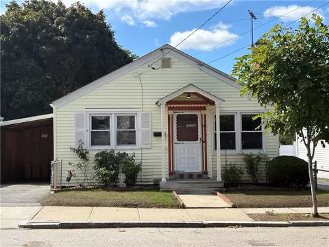 40 Standish Ave, Providence, RI 02908