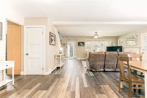 Entry Way - 75 Summer St, Westerly, RI 02891 photo 6 of 7