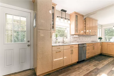 Kitchen - 75 Summer St, Westerly, RI 02891 photo 7 of 7