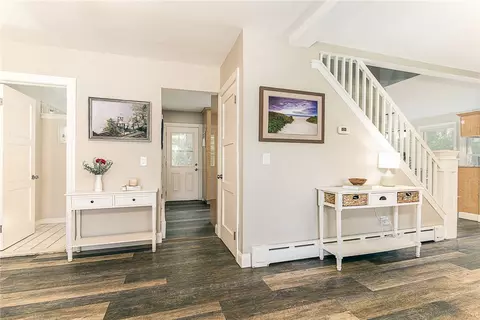 Entry Way - 75 Summer St, Westerly, RI 02891 photo 7 of 7