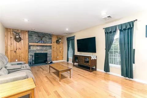 Living - 24 Hickory Ln, Westerly, RI 02891 photo 2 of 4
