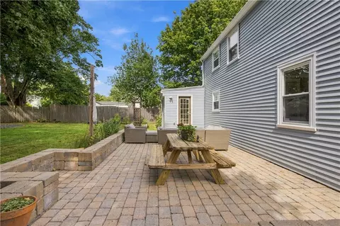 Exterior - 60 Parkway Dr, Warwick, RI 02886 photo 6 of 7
