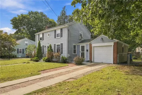 Exterior - 60 Parkway Dr, Warwick, RI 02886 photo 7 of 7