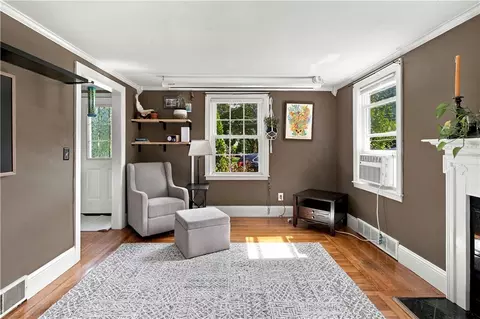 Living - 60 Parkway Dr, Warwick, RI 02886 photo 1 of 4