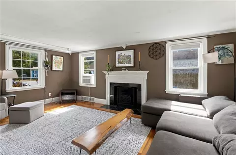 Living - 60 Parkway Dr, Warwick, RI 02886 photo 2 of 4
