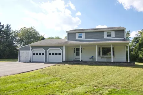 15 Milton Rd, Little Compton, RI 02837
