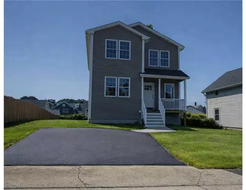 27 Hoppin Ave, Riverside, RI 02915