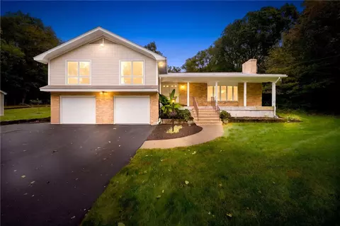 242 Anan Wade Rd, Glocester, RI 02857