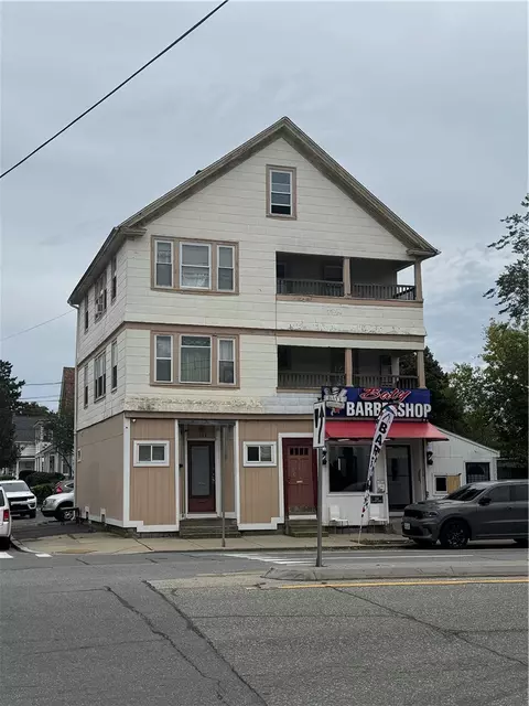 1186 Elmwood Ave, Providence, RI 02907
