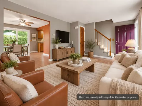 Living - 97 Reed St, Warwick, RI 02886 photo 2 of 5