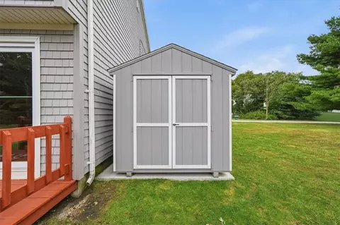 Exterior - 97 Reed St, Warwick, RI 02886 photo 5 of 10