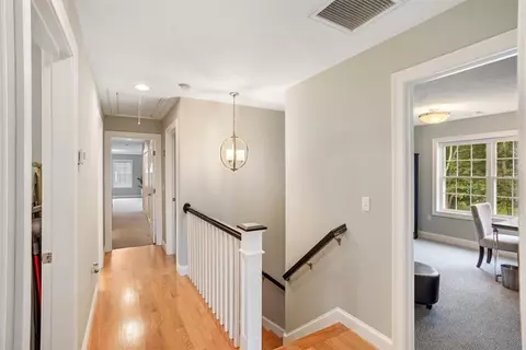 Entry Way - 42 E Lantern Rd, Lincoln, RI 02865 photo 4 of 5
