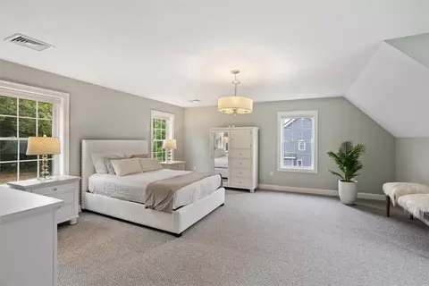 Bedroom - 42 E Lantern Rd, Lincoln, RI 02865 photo 6 of 9