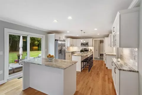 Kitchen - 42 E Lantern Rd, Lincoln, RI 02865 photo 1 of 5