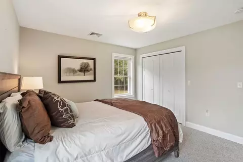 Bedroom - 42 E Lantern Rd, Lincoln, RI 02865 photo 2 of 9