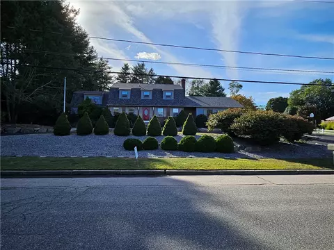 3 Kirker Dr, East Greenwich, RI 02818