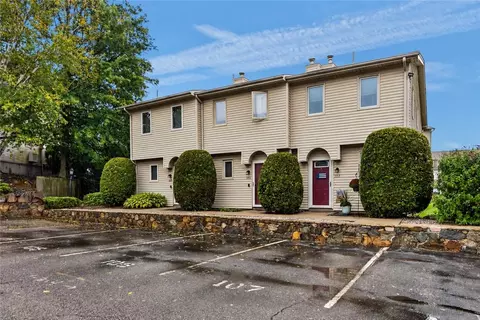 200 Cannon St #107, Cranston, RI 02920