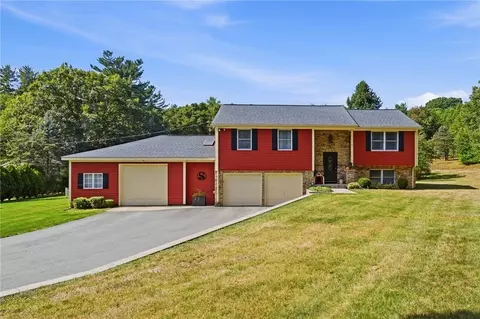 21 Wysteria Ln, Cumberland, RI 02864