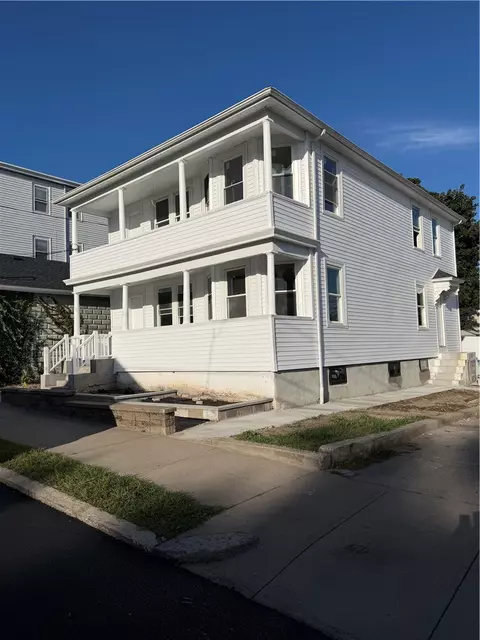 47 Hall St, Providence, RI 02904