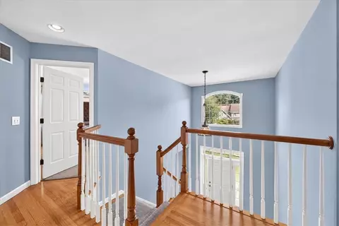 Entry Way - 6 Shoreline Dr, Westerly, RI 02891 photo 4 of 4