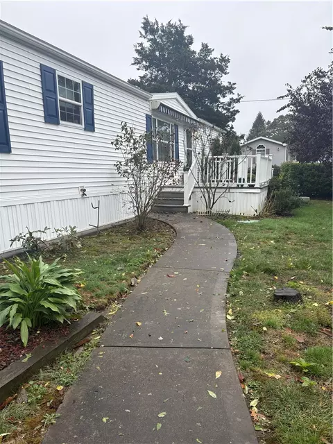 24 Krzak Rd, North Kingstown, RI 02852
