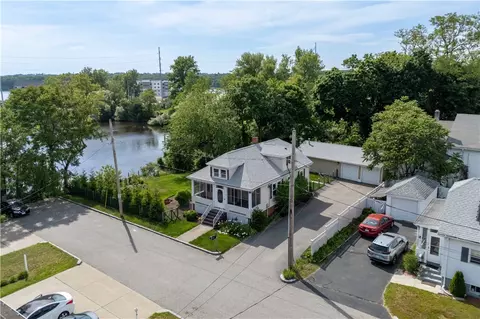 15 Omega Way, Rumford, RI 02916